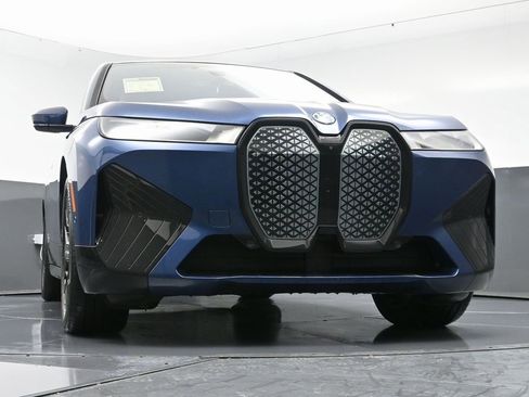 Used 2022 BMW iX xDrive50 w/ Sport Package image 52