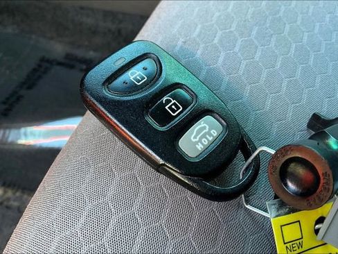 Used 2020 Hyundai Elantra SEL image 10