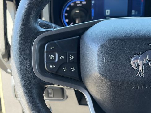 Used 2022 Ford Bronco Everglades image 13