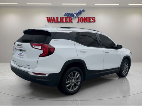 Used 2023 GMC Terrain SLT image 7