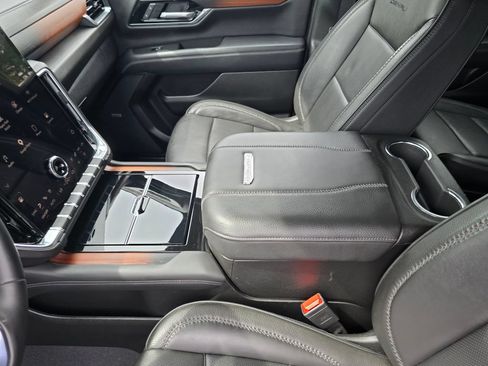Certified 2025 GMC Yukon Denali AWD/4WD image 26