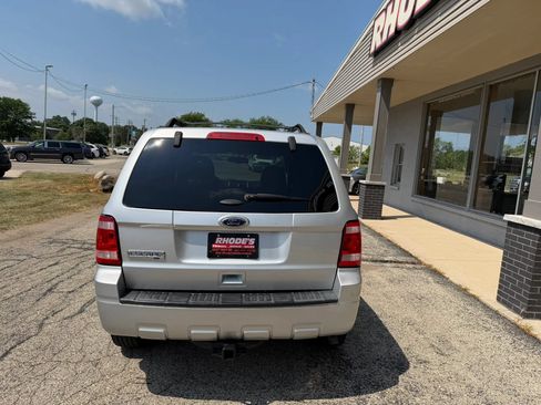 Used 2010 Ford Escape XLT FWD image 4