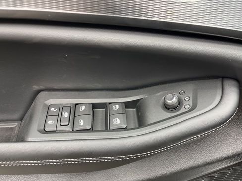 New 2025 Jeep Grand Cherokee L Altitude RWD image 8