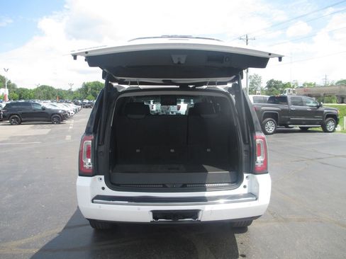 Used 2020 GMC Yukon Denali AWD/4WD image 7