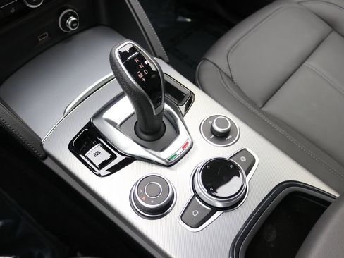 New 2025 Alfa Romeo Stelvio Sprint image 54