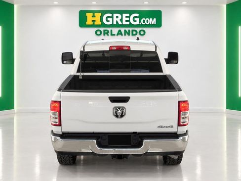 Used 2024 RAM 2500 Tradesman w/ Chrome Appearance Group AWD/4WD image 8