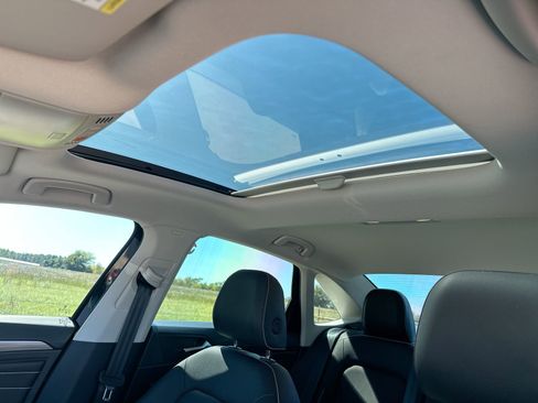 Used 2024 Volkswagen Jetta SEL image 22