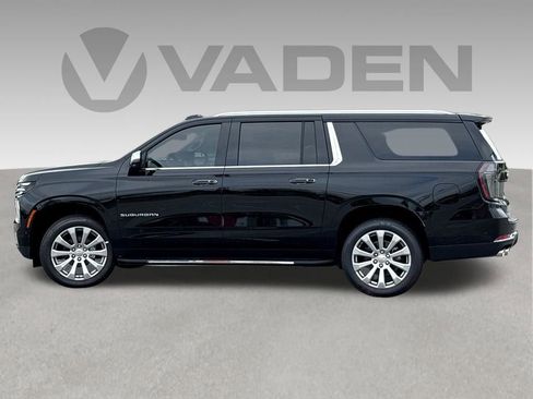 New 2025 Chevrolet Suburban Premier RWD image 24