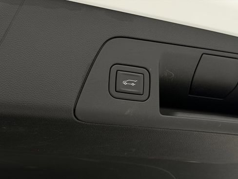 Used 2022 Buick Envision Preferred image 35