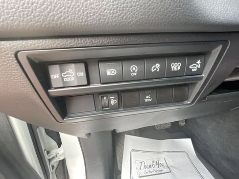 Used 2024 Toyota Tundra Limited w/ Power Package AWD/4WD image 11
