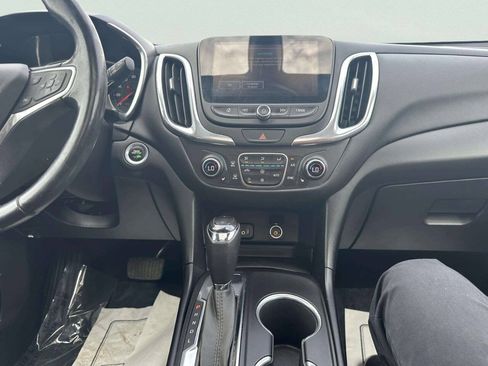 Used 2018 Chevrolet Equinox LT FWD image 24