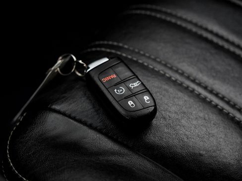 Used 2019 Chrysler 300 S image 60