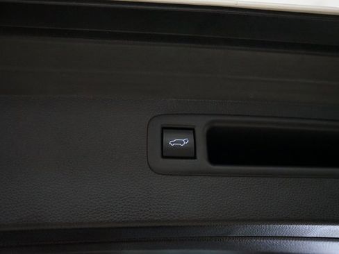 Used 2021 Toyota Highlander Platinum image 56