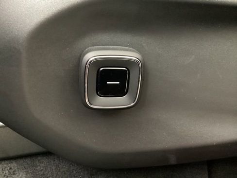 New 2025 Volvo EX90 Ultra w/ Protection Package Premier AWD/4WD image 13