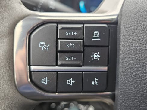 New 2026 Ford F350 Platinum w/ Platinum Plus Package AWD/4WD image 32