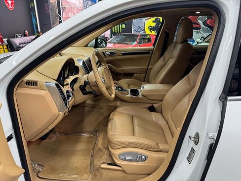 Used 2014 Porsche Cayenne Diesel image 10