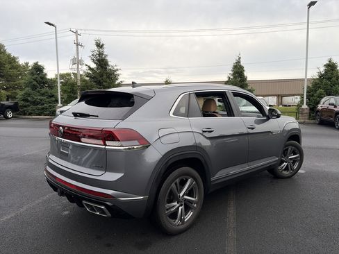 Used 2024 Volkswagen Atlas Cross Sport SEL R-Line AWD/4WD image 4