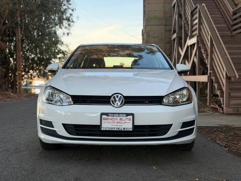 Used 2016 Volkswagen Golf S image 6