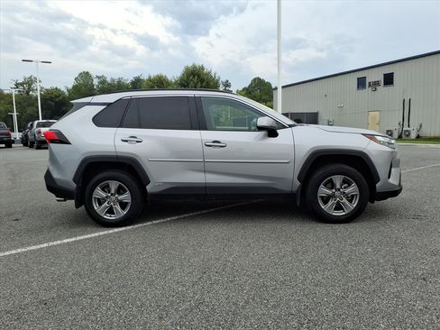 Used 2025 Toyota RAV4 XLE w/ Convenience Package AWD/4WD image 3
