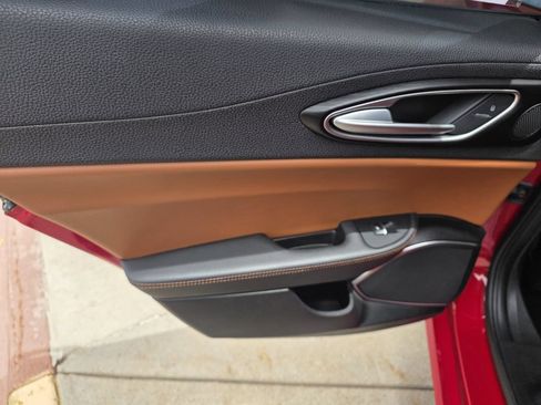 Used 2018 Alfa Romeo Giulia AWD image 18