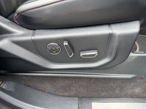 Used 2019 Ford F150 Platinum AWD/4WD image 37
