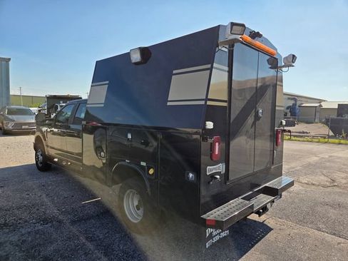 Used 2019 Ford F350 XL w/ Power Equipment Group AWD/4WD image 3