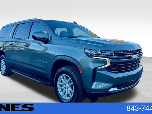 Used 2024 Chevrolet Suburban LT image 1