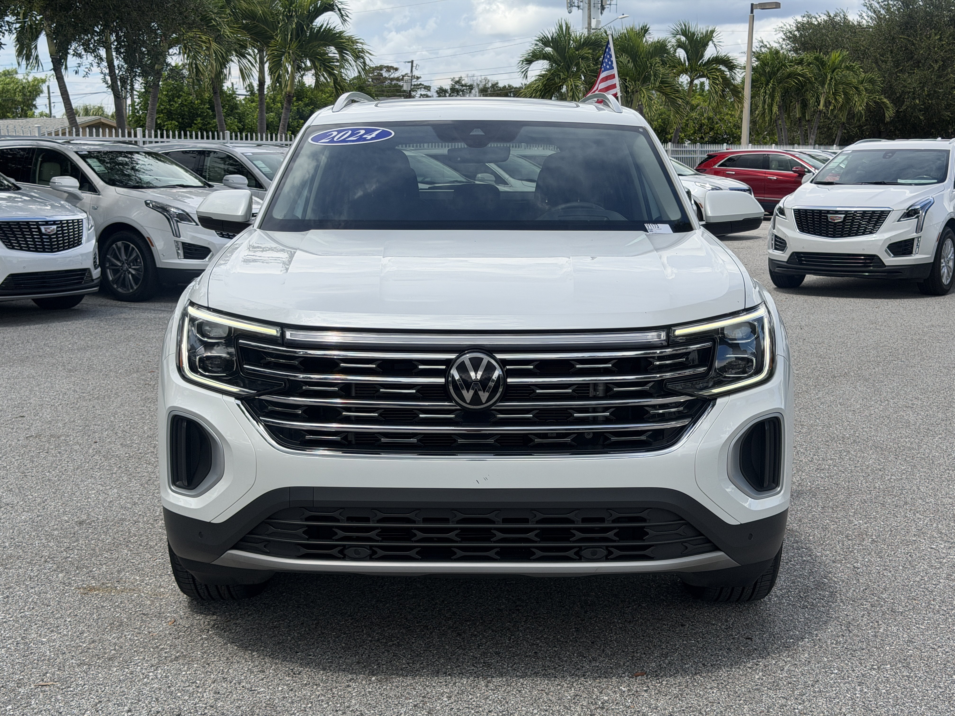 Certified 2024 Volkswagen Atlas SEL AWD/4WD image 2