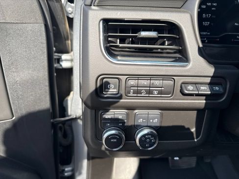 Used 2024 GMC Yukon AT4 w/ Technology Package AWD/4WD image 21
