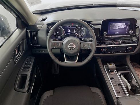 New 2025 Nissan Pathfinder SV image 16