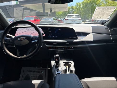 Used 2025 Cadillac XT4 Sport w/ Cold Weather Package FWD image 13