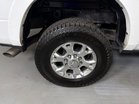 Used 2019 RAM 2500 Laramie AWD/4WD image 11