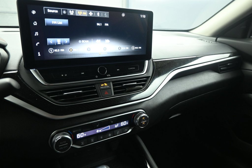 Used 2025 Nissan Altima 2.5 SR w/ SR Premium Package FWD image 19