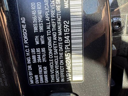 Used 2023 Porsche Macan S image 25