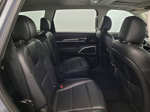 Used 2020 Kia Telluride S AWD/4WD image 19