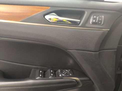 Used 2017 Lincoln MKC Reserve w/ Lincoln MKC Climate Package FWD image 27