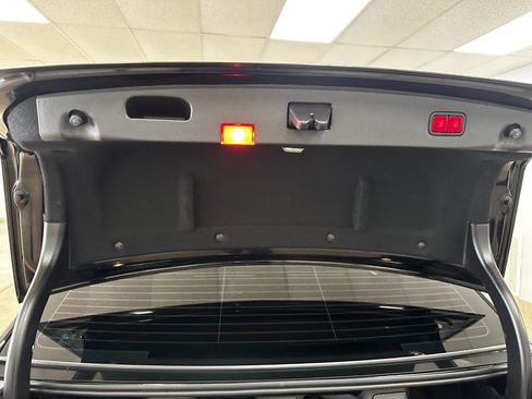 Used 2011 Mercedes-Benz E 350 4MATIC Sedan image 78