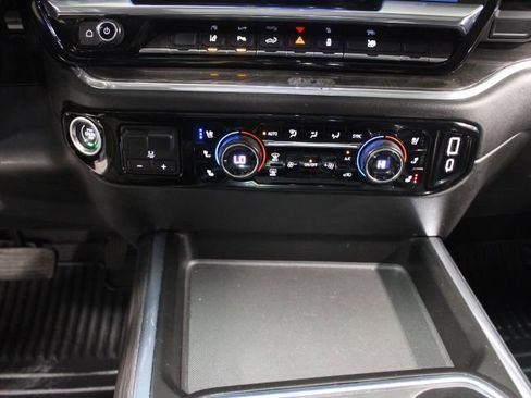 Used 2024 Chevrolet Silverado 2500 LTZ w/ LTZ Convenience Package image 35