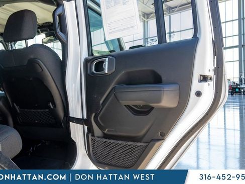 Used 2024 Jeep Wrangler Unlimited Rubicon image 23