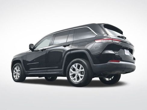 Used 2023 Jeep Grand Cherokee Limited image 38