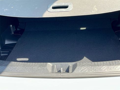 Used 2024 Subaru Impreza 2.0i Sport image 27