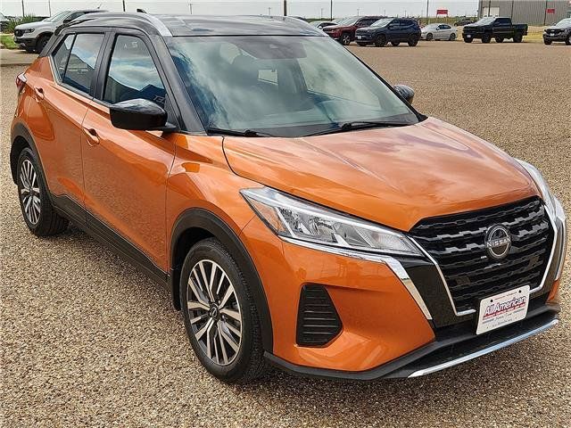 Used 2023 Nissan Kicks SV FWD image 5