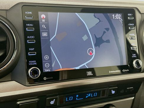 Used 2020 Toyota Tacoma Limited AWD/4WD image 22