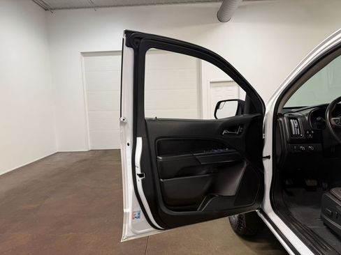 Used 2021 GMC Canyon AT4 image 59