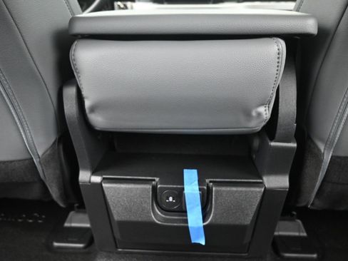 New 2025 Ford F250 XL w/ XL Off-Road Package image 12