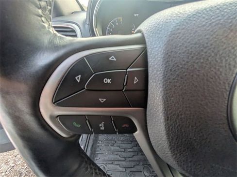 Certified 2018 Jeep Grand Cherokee High Altitude image 19