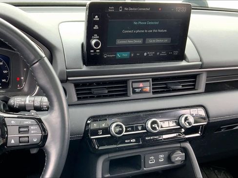 Used 2024 Honda Pilot Elite image 7