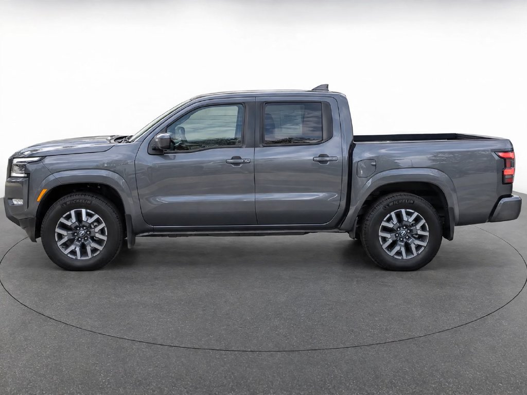 Used 2024 Nissan Frontier SL RWD image 6