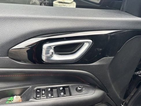 Used 2023 Jeep Compass Trailhawk w/ Sun and Sound Group AWD/4WD image 14