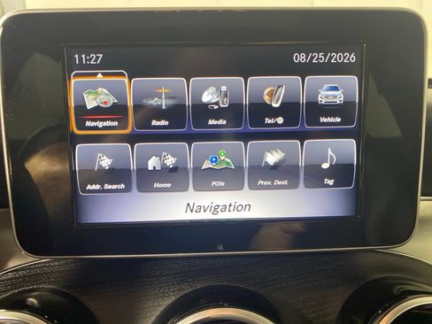 Used 2019 Mercedes-Benz GLC 300 4MATIC image 19